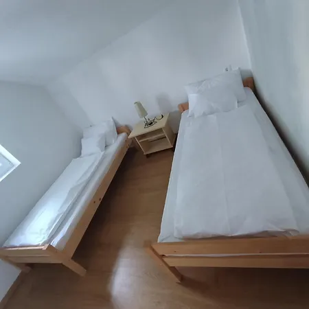 アパート Domino *